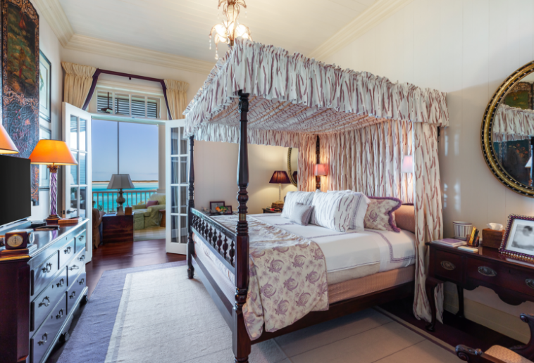 Room4