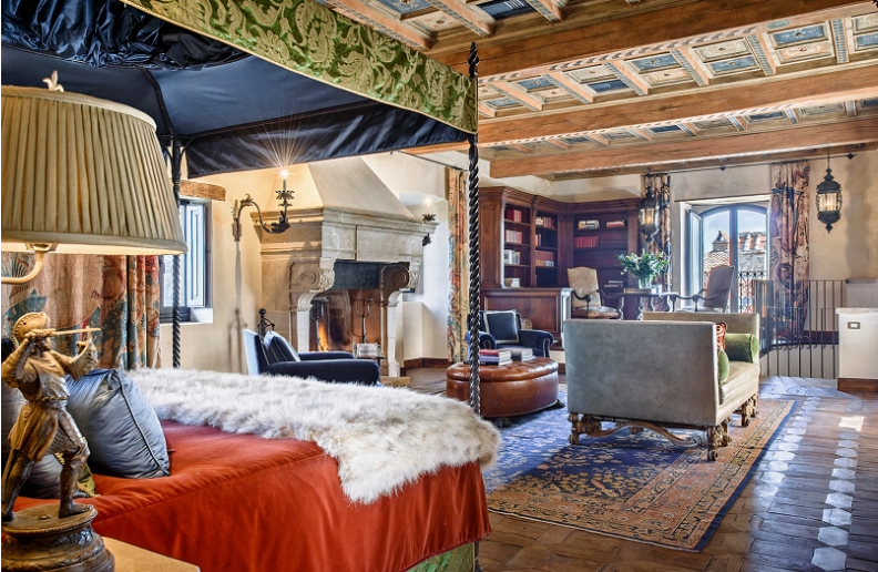 Room1 - Castello